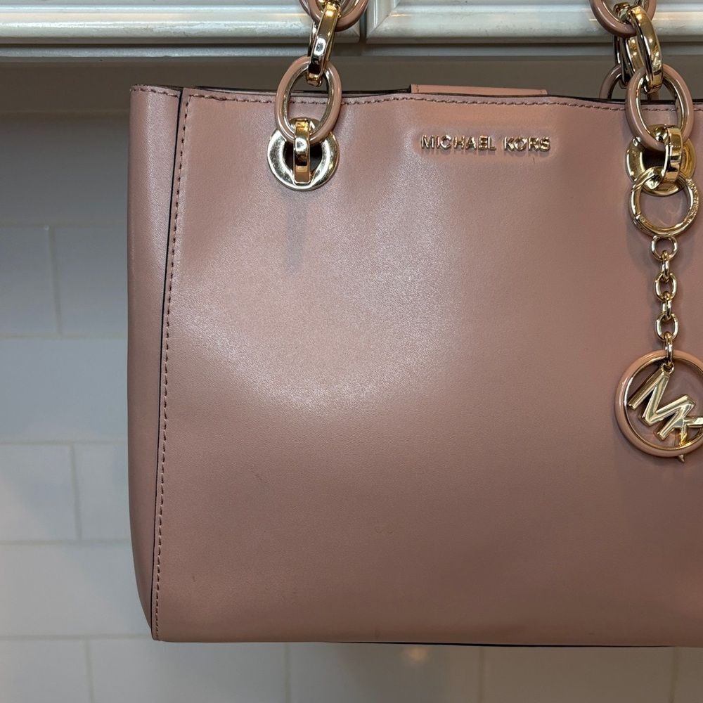 Michael Kors Bag Purse Handbag Leather Cynthia Pink Chain Satchel Pocketbook - Picture 3 of 16